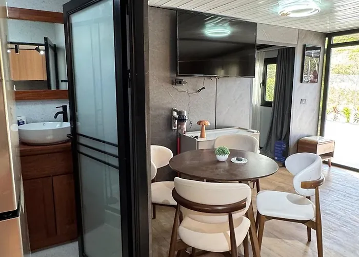 Casa Bolsero - Private, Small In Apartamento Tamarindo